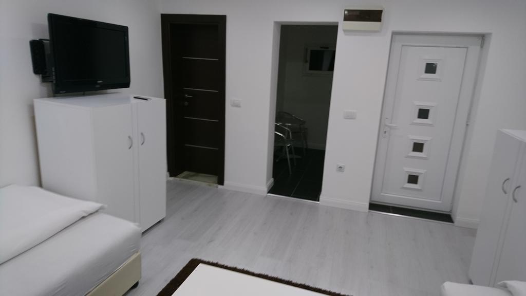 נובי פאזאר Lepi Apartments מראה חיצוני תמונה